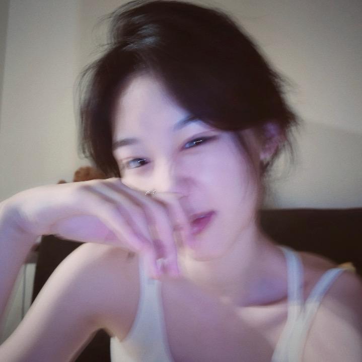 ཡི་དམ་ལྷ་མོ