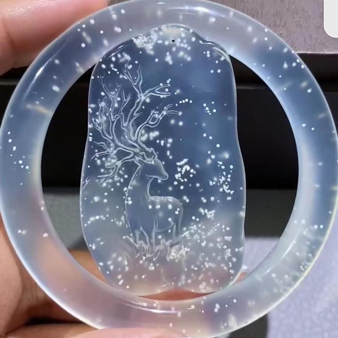 杉杉岫玉