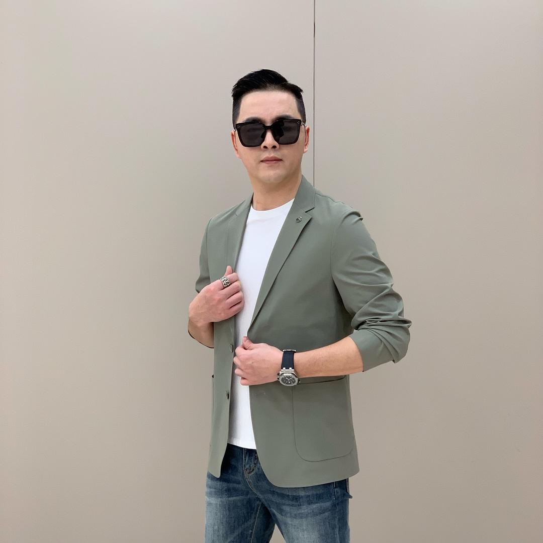 梯形轻奢男装