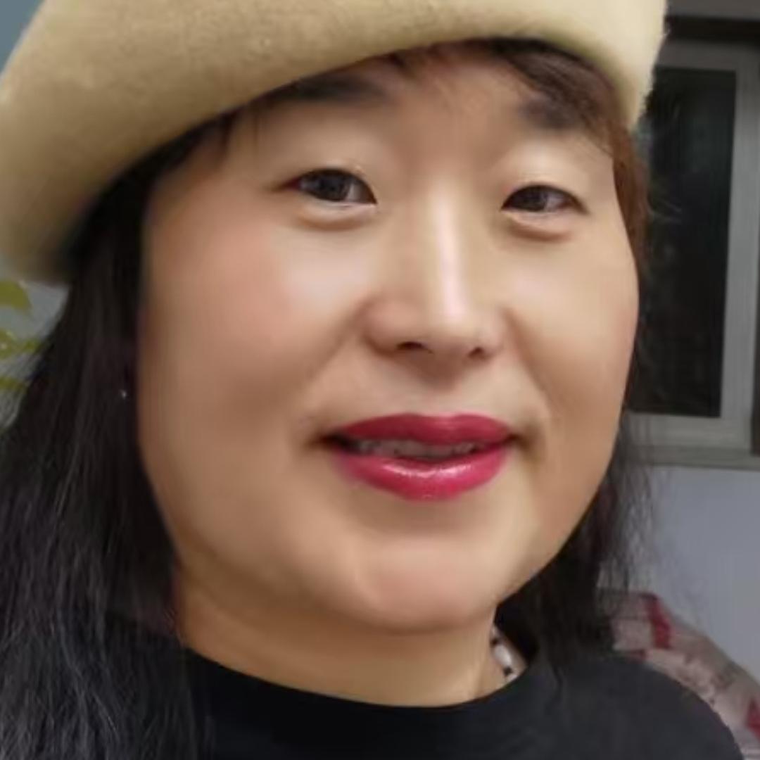 青竹（爱唱歌不定时直播）🎋🌹🌻