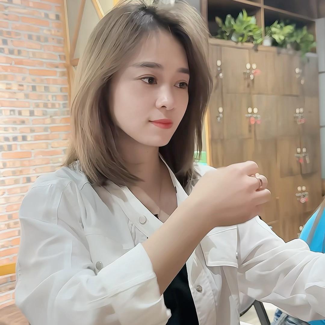 荆州星殿发型师雪连