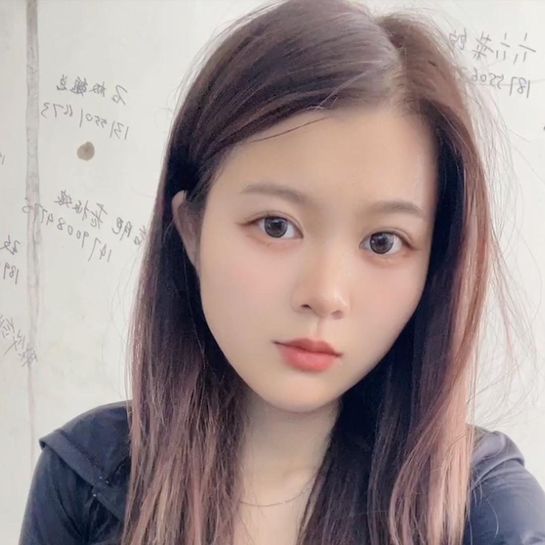 叫我月月
