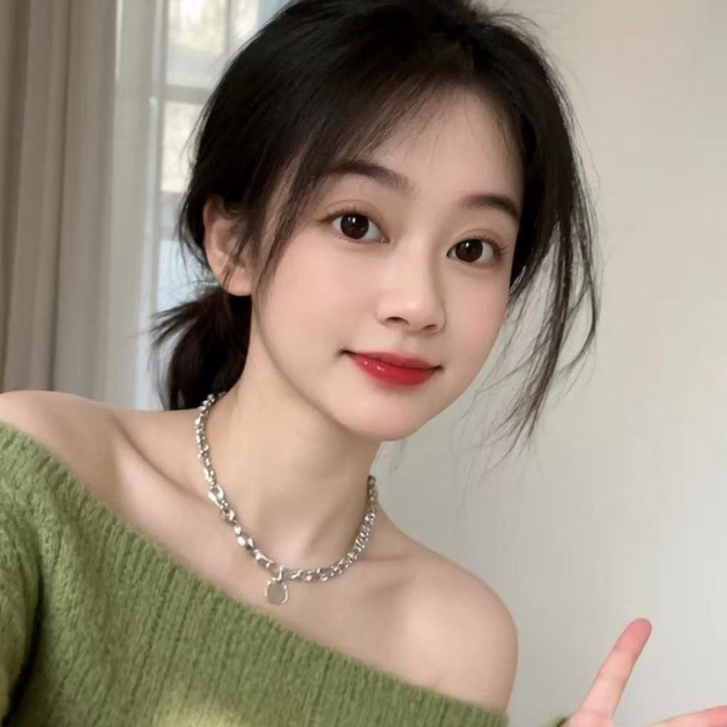 一个很哇塞的小姐姐