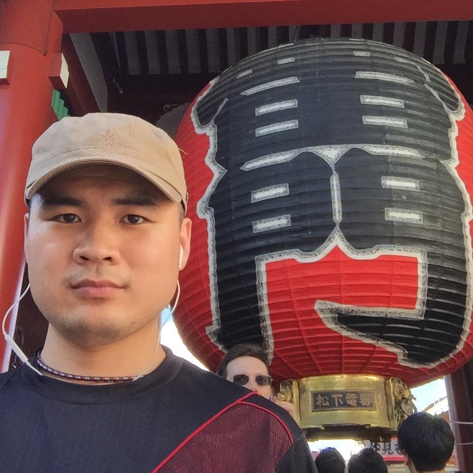 侯哥大秃瓢
