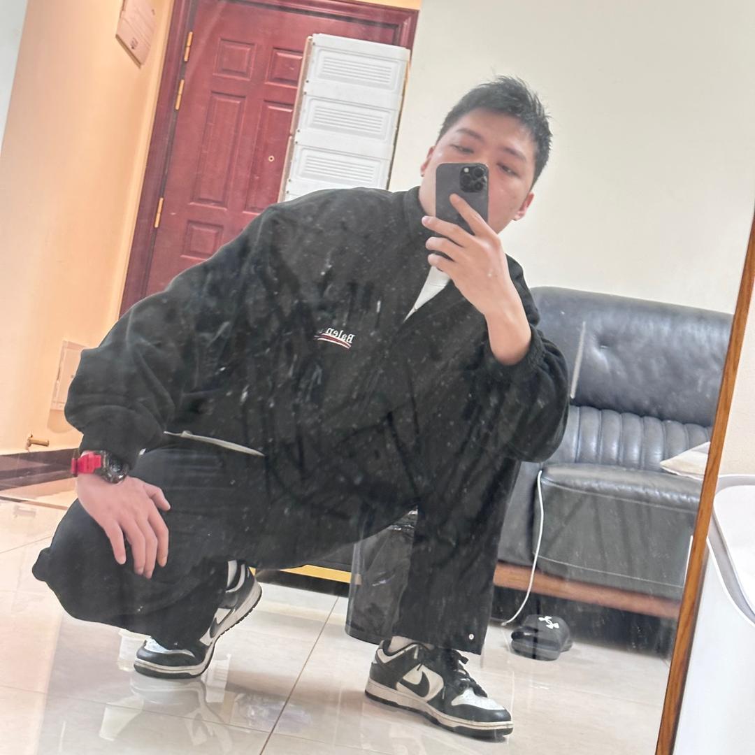 可能叫龙龙