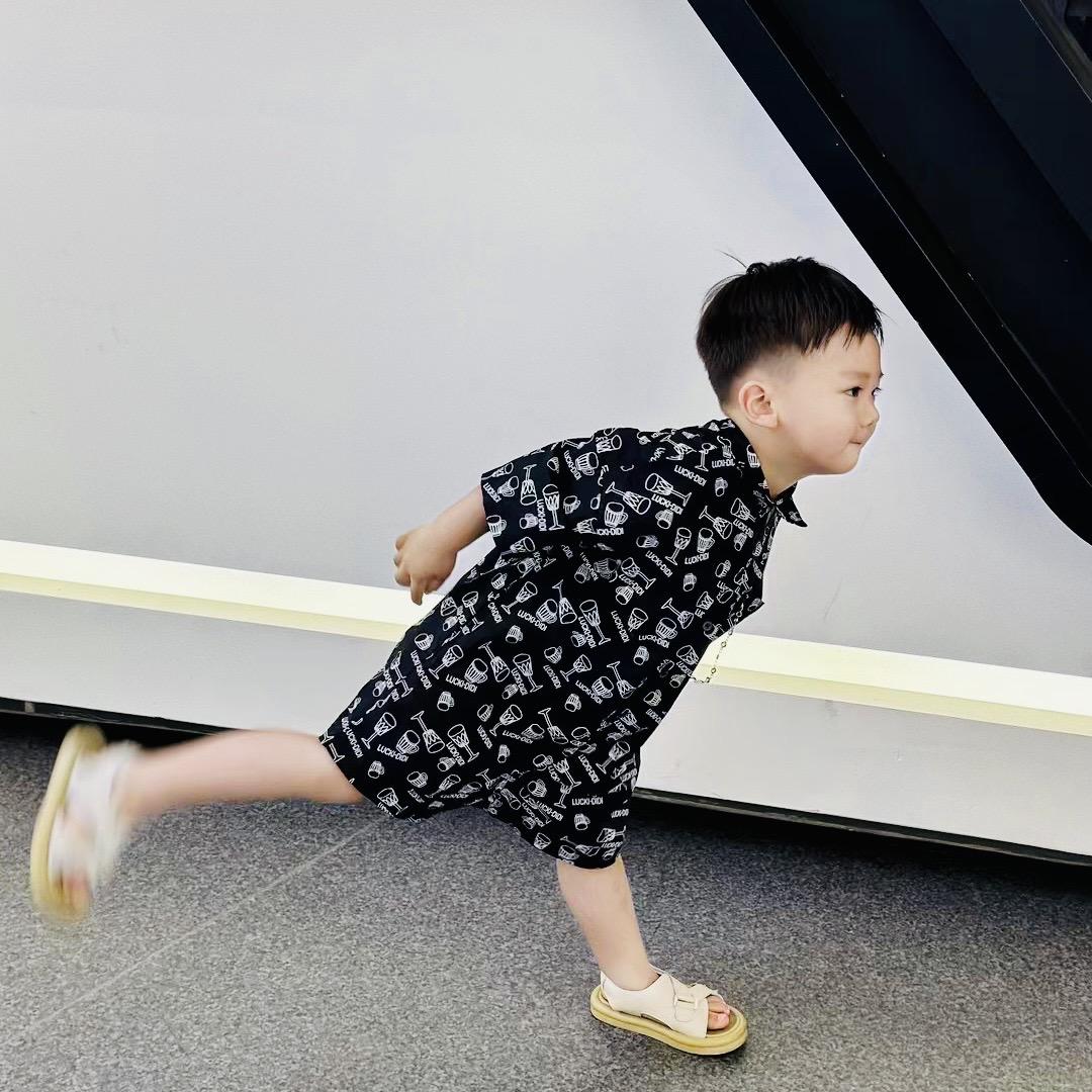 大白。
