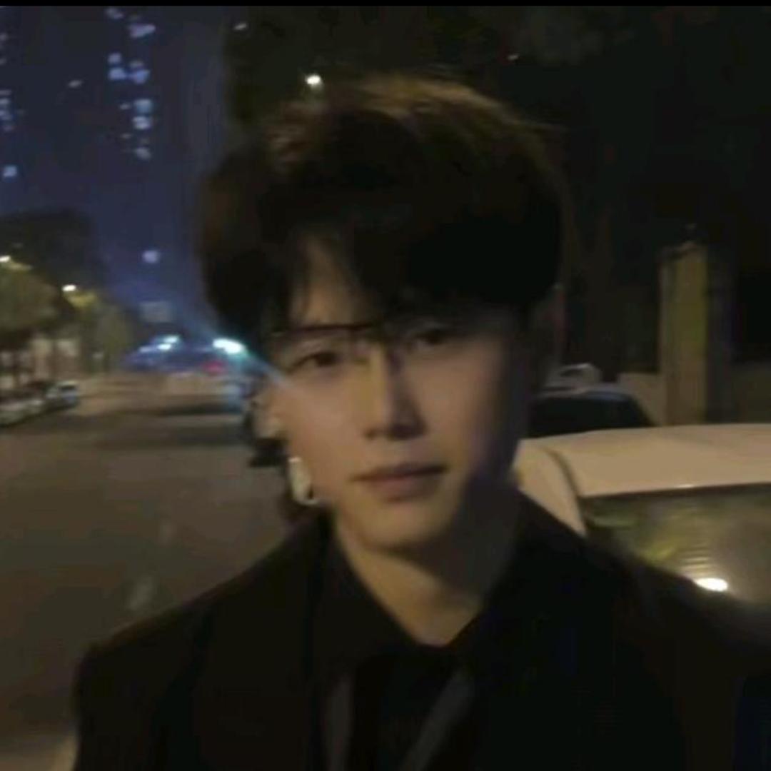 刚满十八的美少女🌙