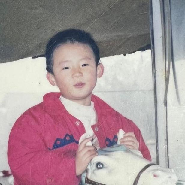 眼睛小到看不到