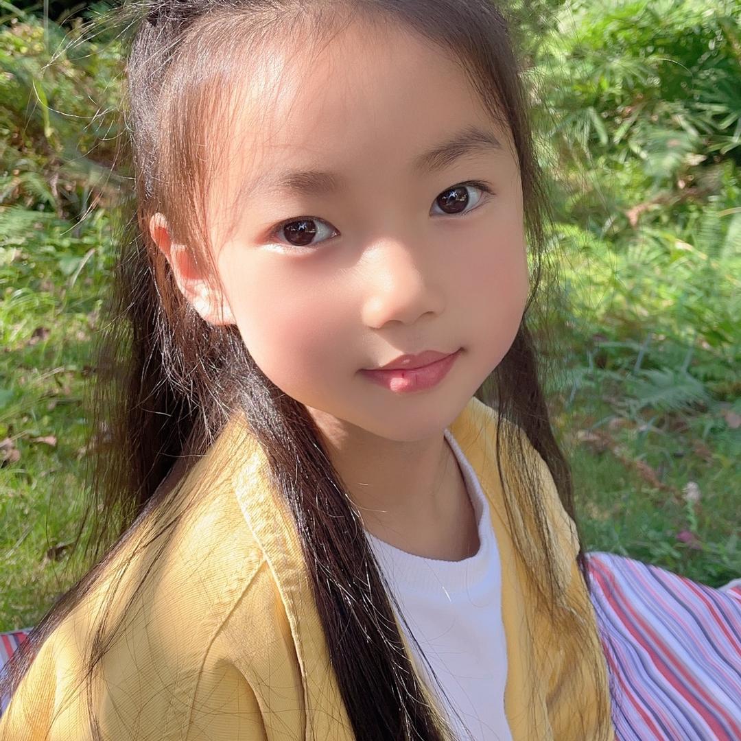 红＆战女