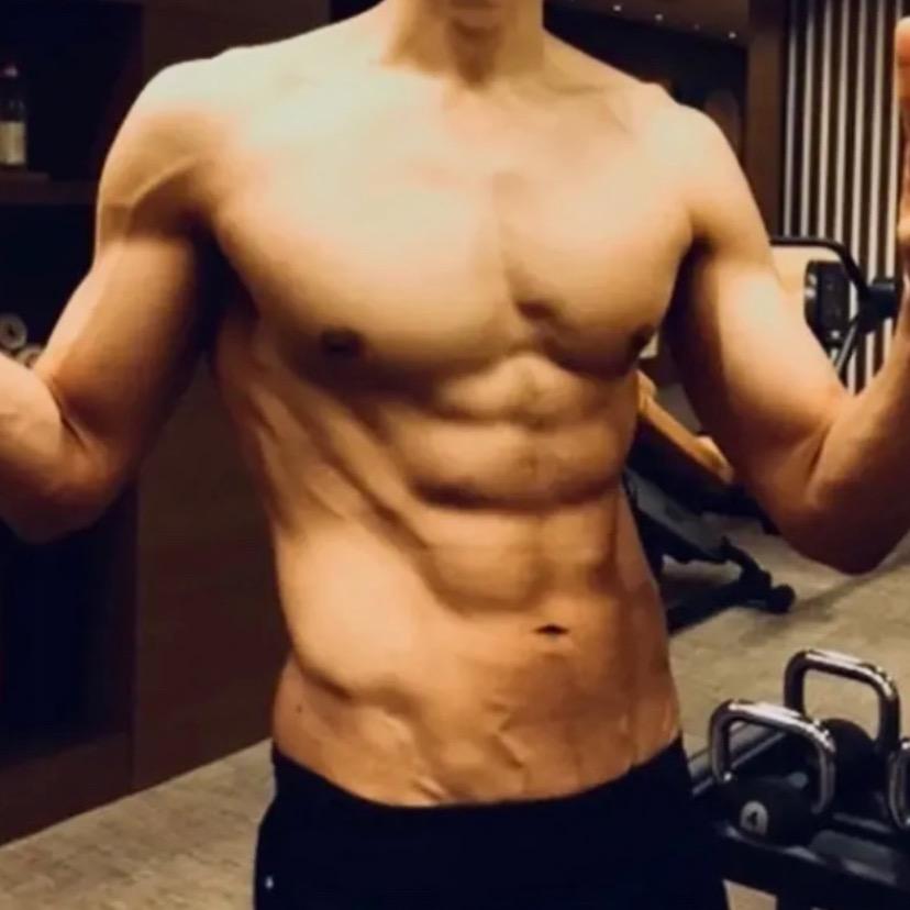 一个大男孩