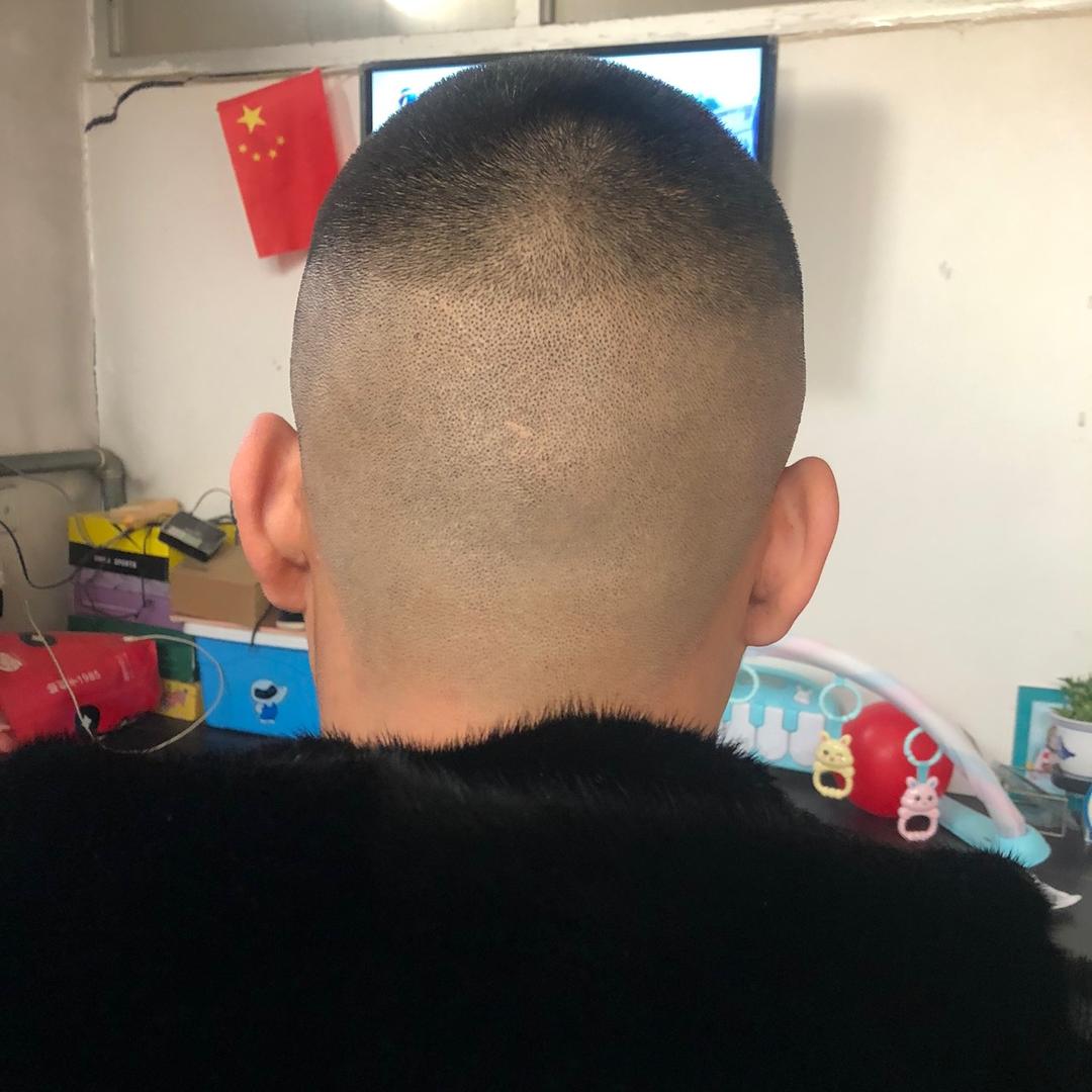 亿人钓具公司（格局打开）