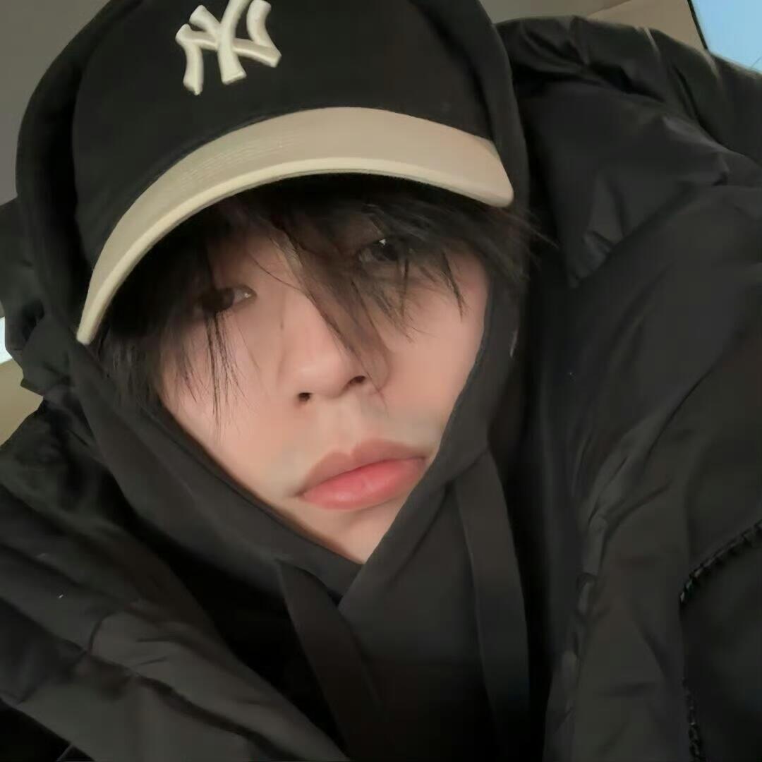 𝙞𝙪𝙠𝙤𝙞𝟳𝟳.