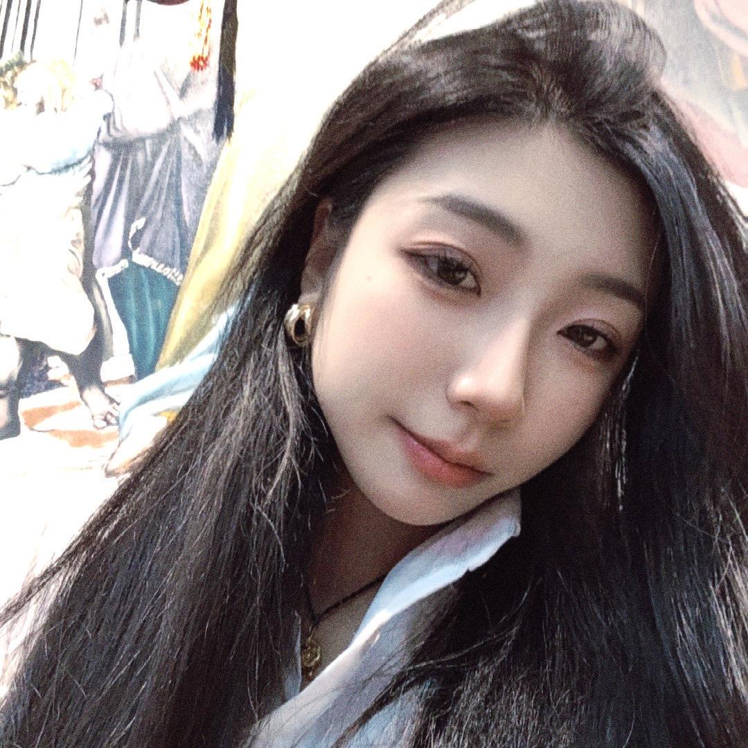 小张睡不着🤗