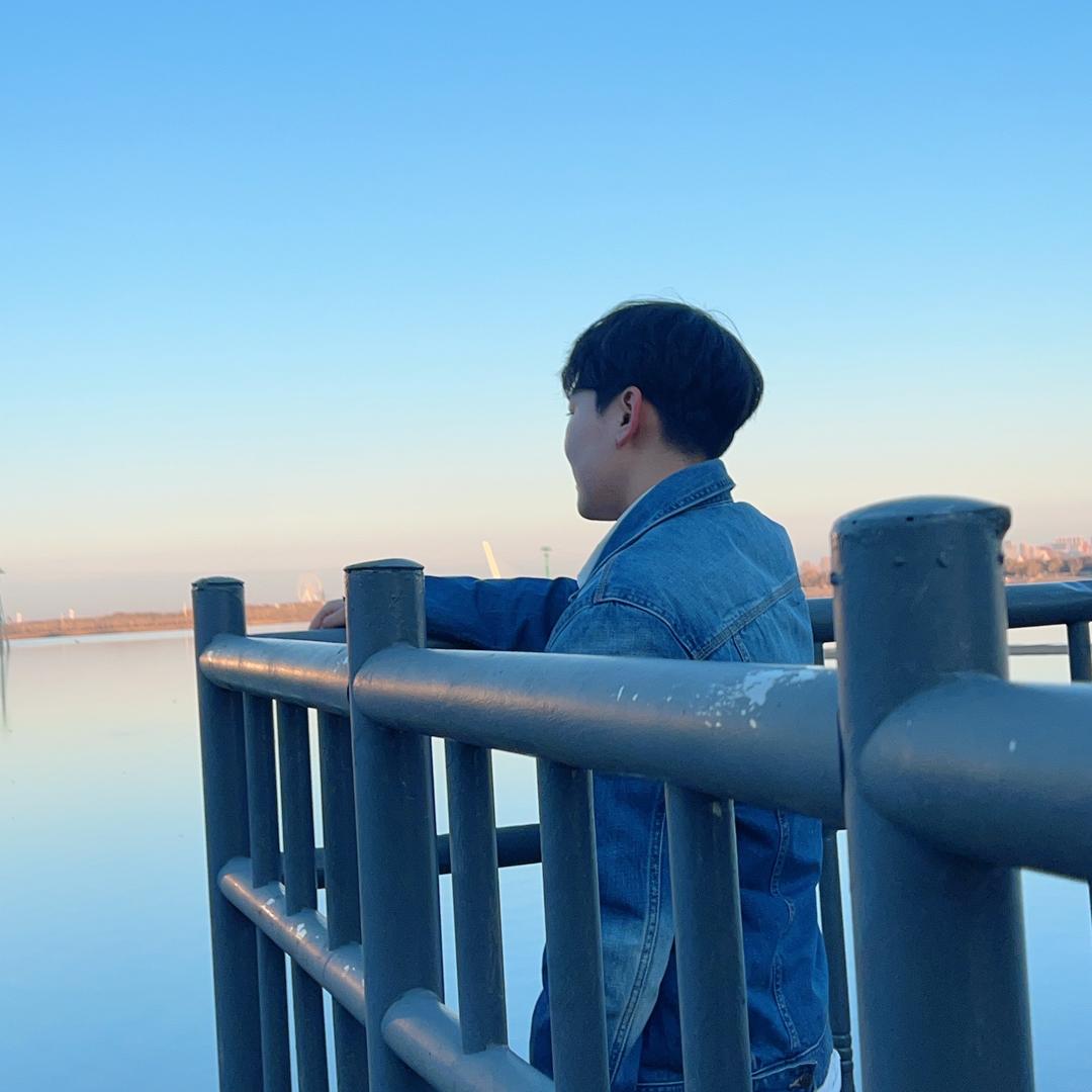 楠  枫 ʕ◉ᴥ◉ʔ