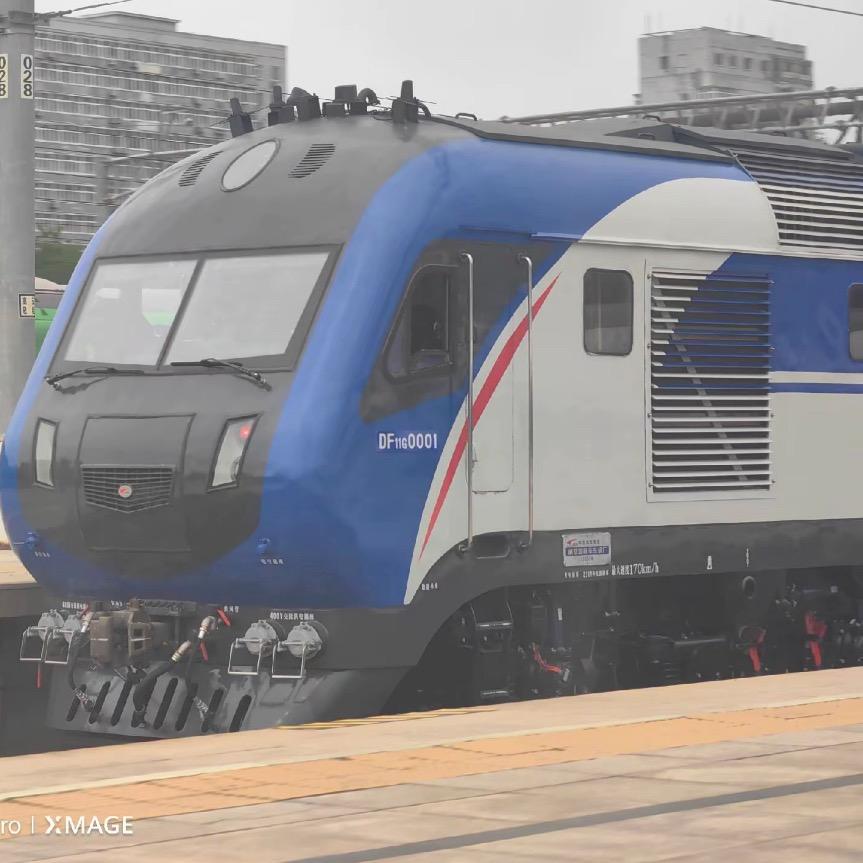 一辆京局京段的猪王