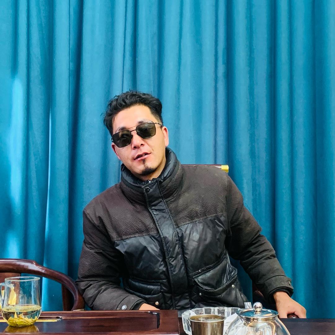 巴扎嘿（巴次仁）