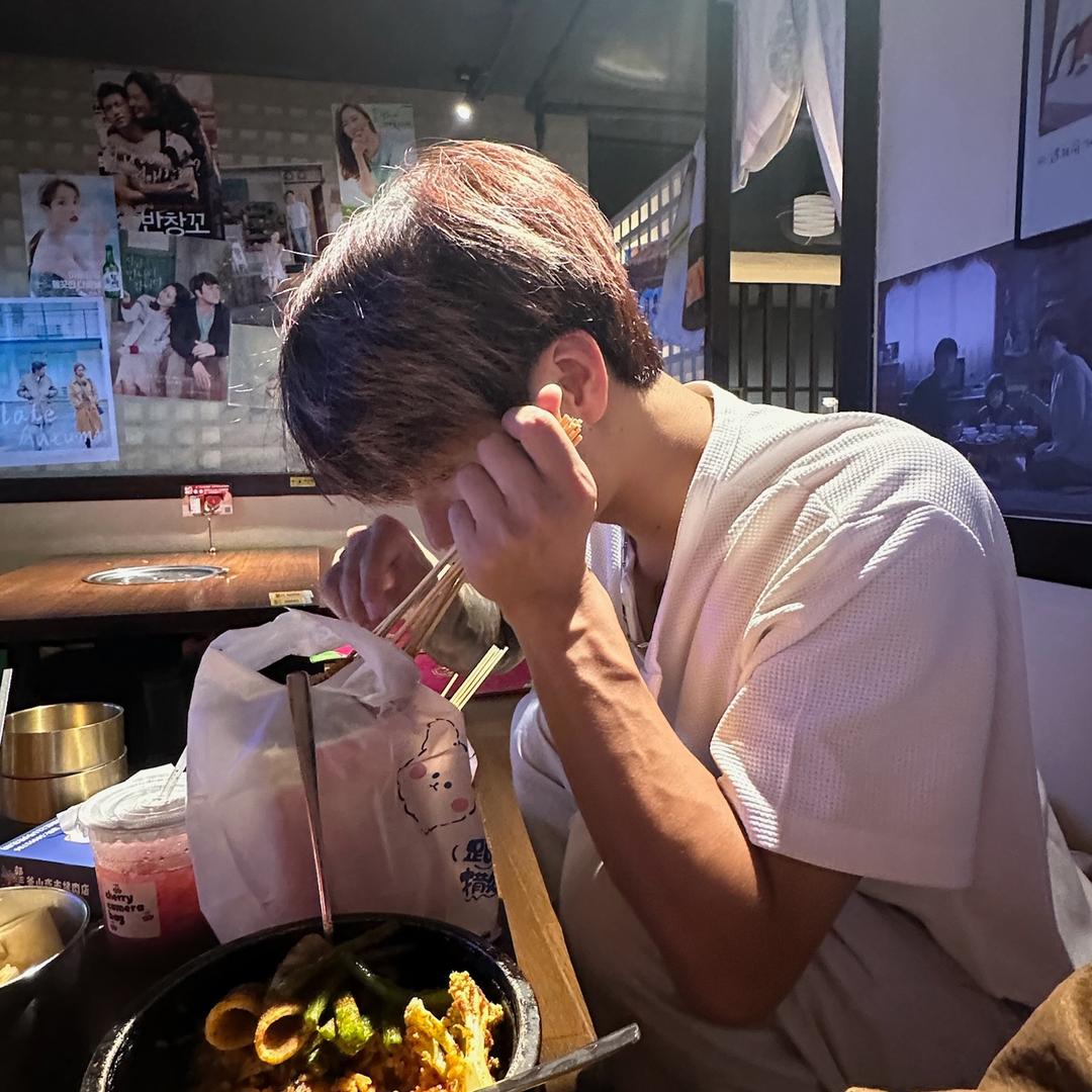 李爱匿