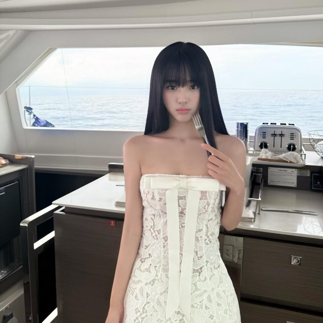 u ￴ ￴ㅤㅤㅤㅤㅤ