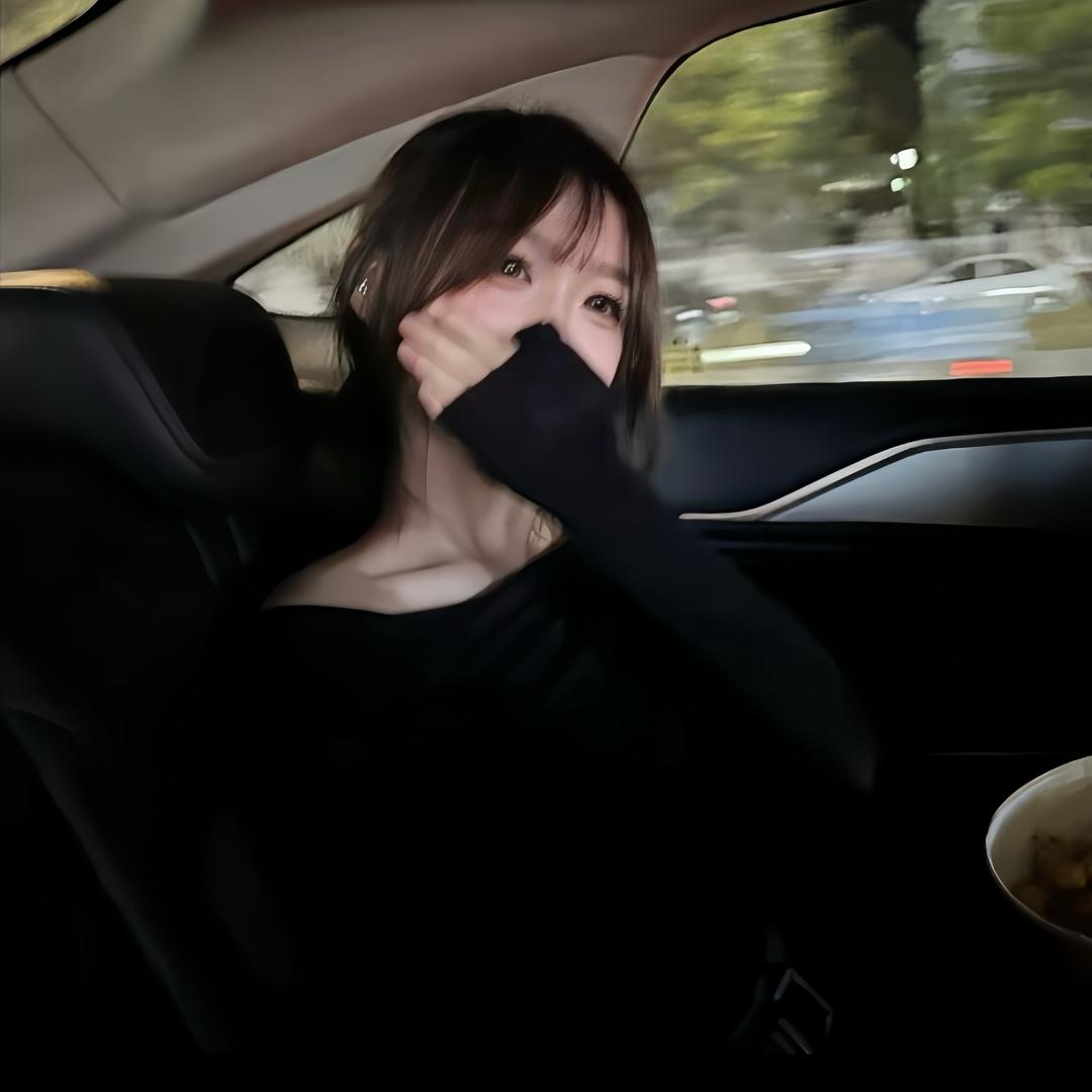 ᅠᅠ