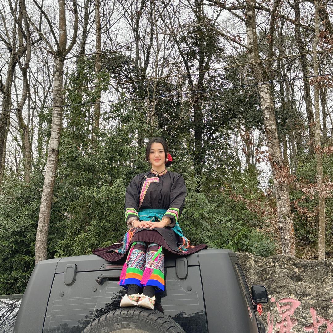 梅子回收铲车 厂房 二手设备报废车