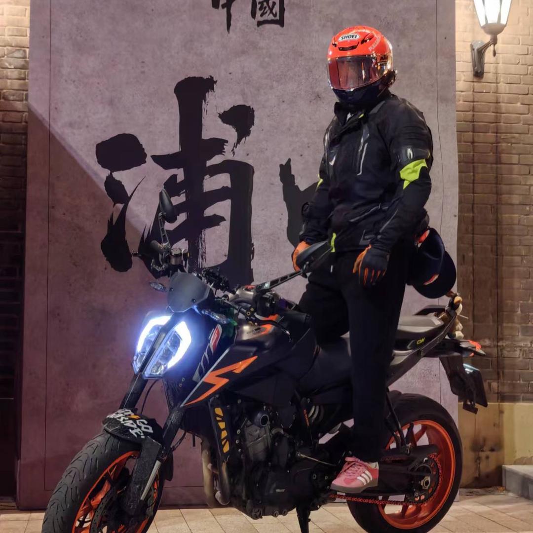 ゆ人生若只如初见，何事秋风悲画扇