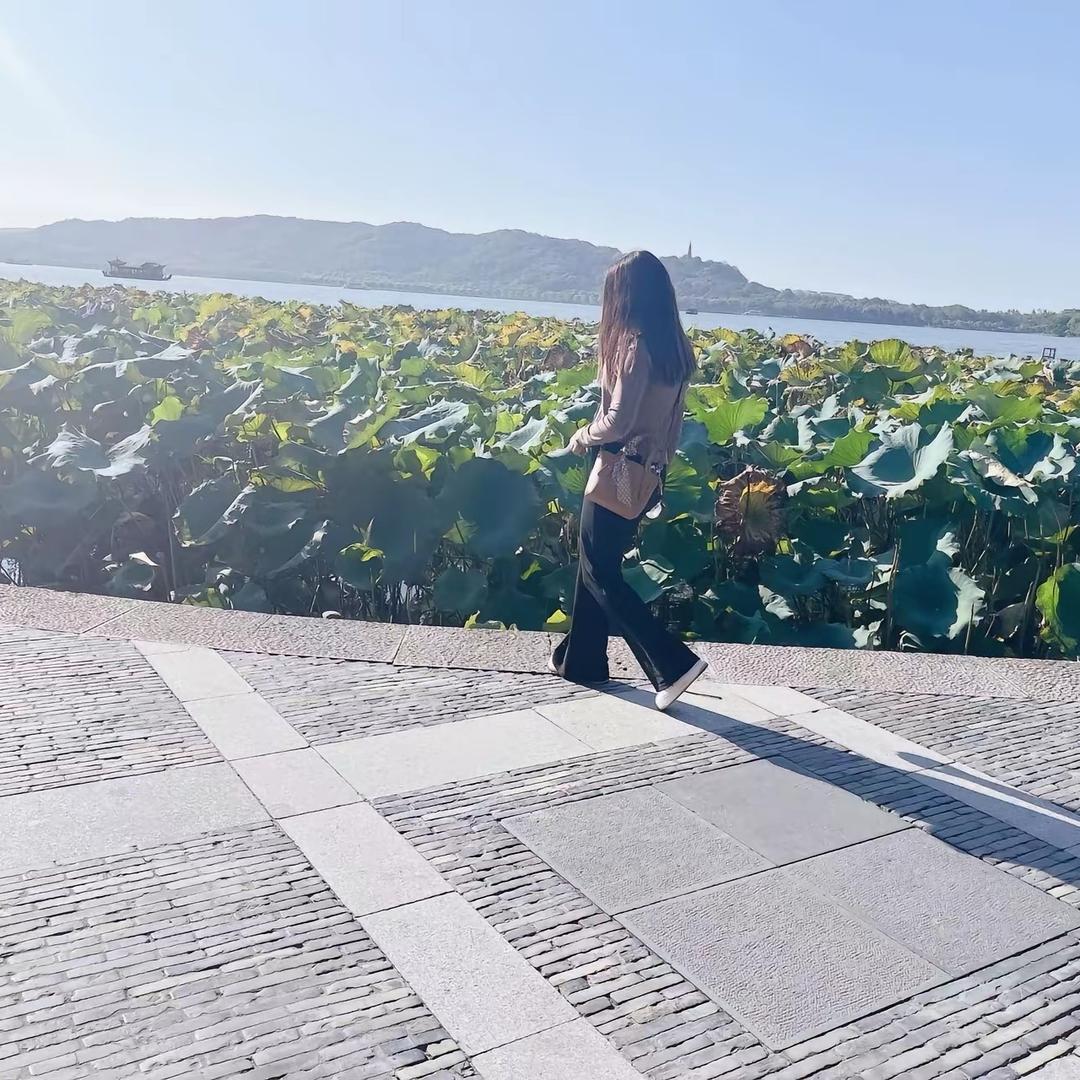 岁月(ฅ•.•ฅ)ﻌﻌﻌ♥静好