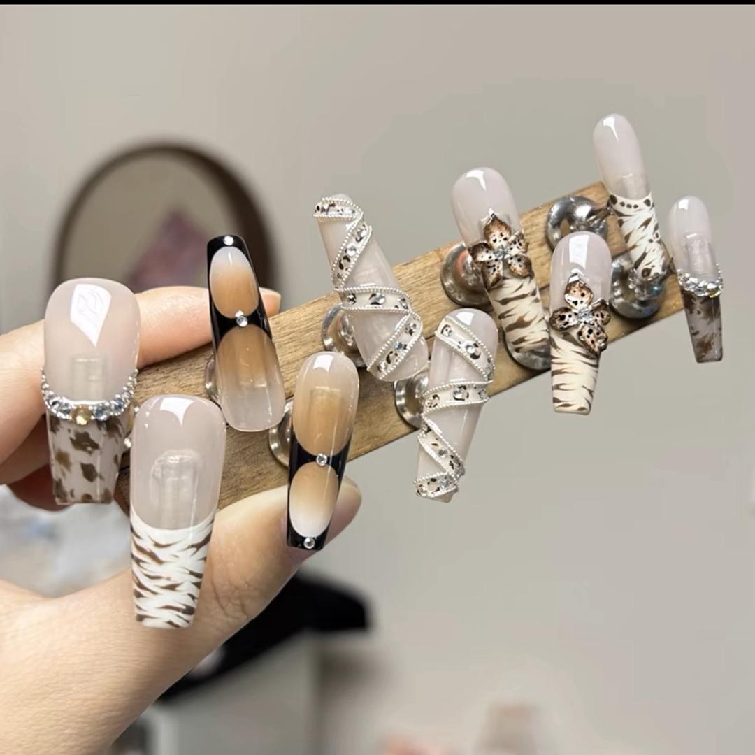 瞬美纯手工穿戴甲