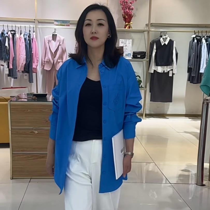 平利民威歌锦品牌女装～吴姐