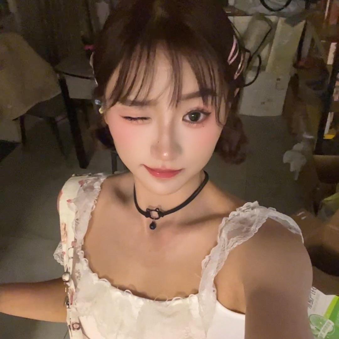 二二莎