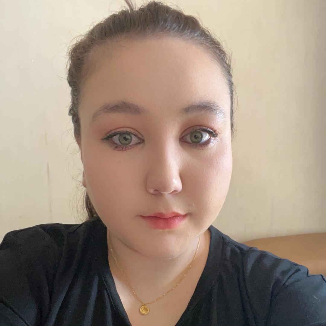 再依娜很瘦🧸🧸