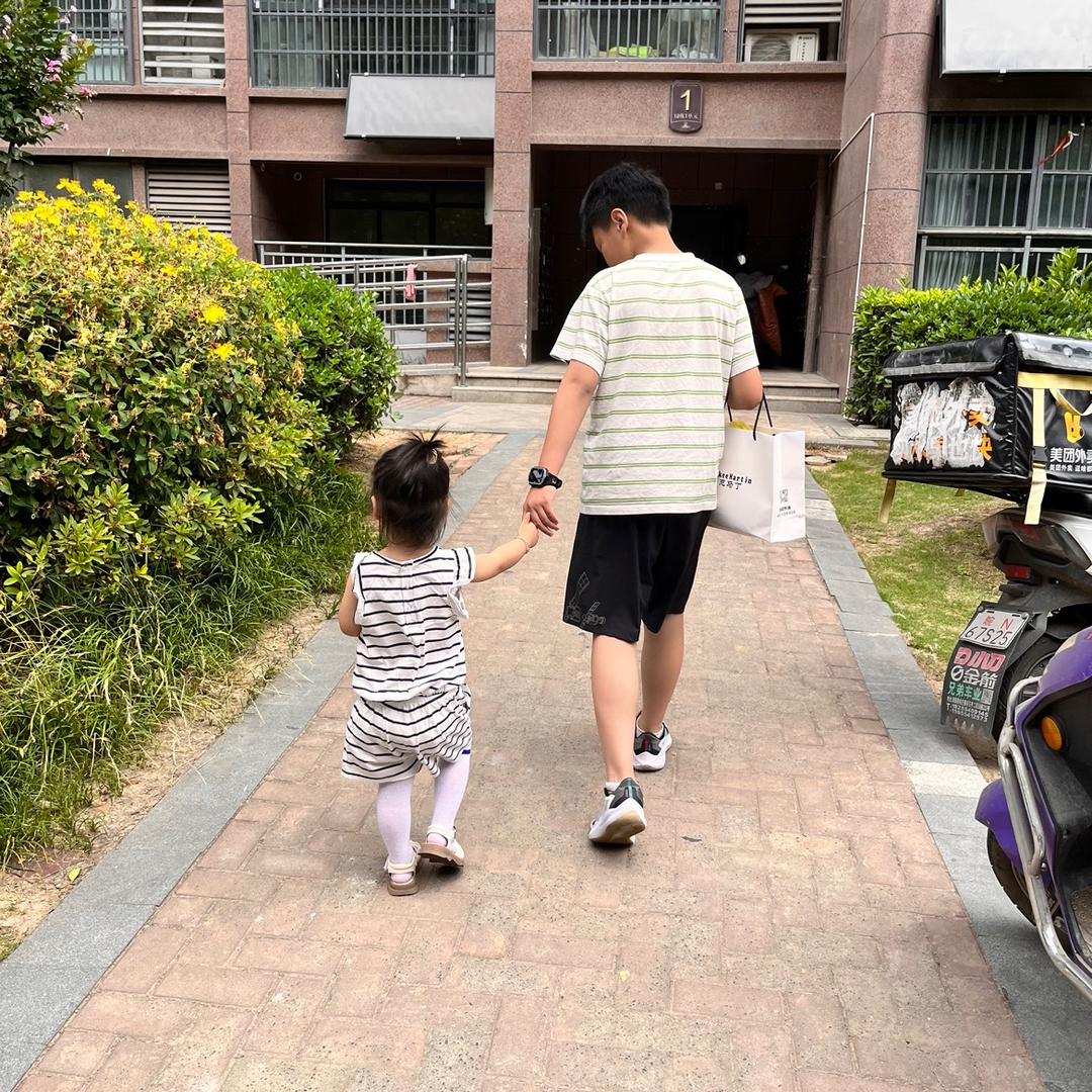 悦悦的小迷哥