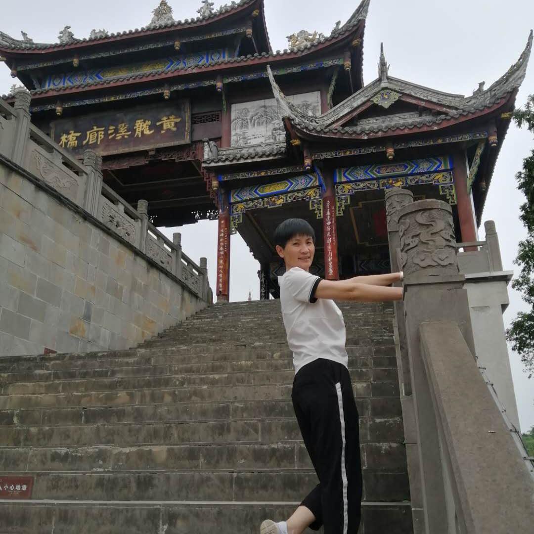 用微笑掩盖