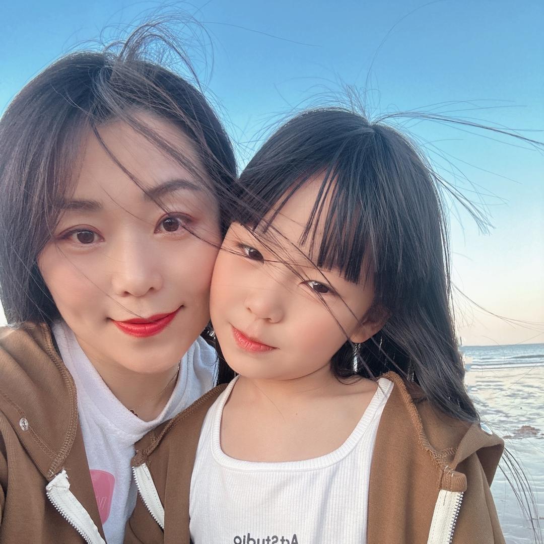 小霏妈妈冲鸭