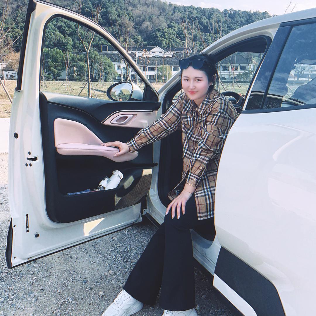 嘉鑫卖二手车的财神姐