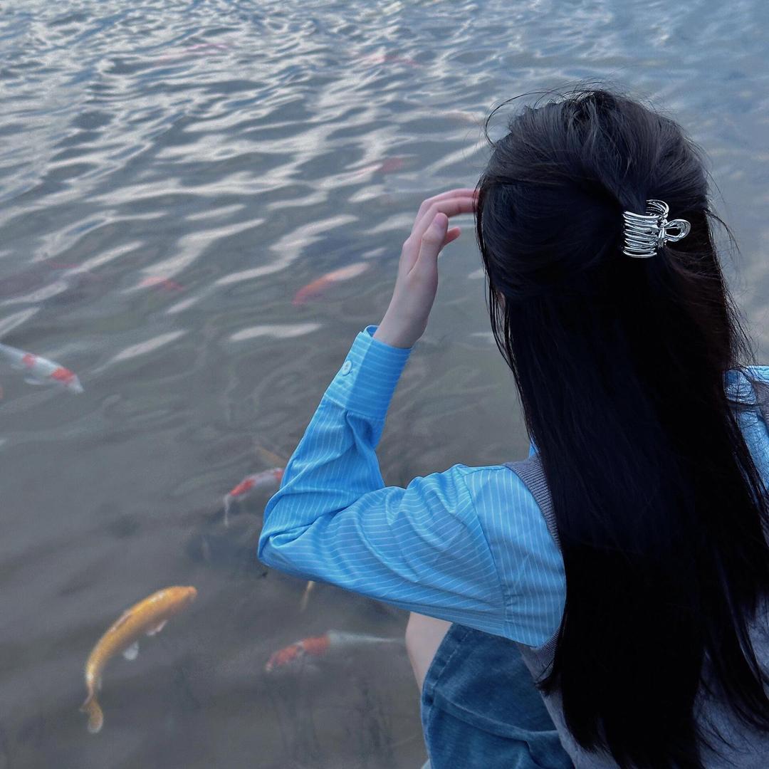 西西不嘻嘻❤️