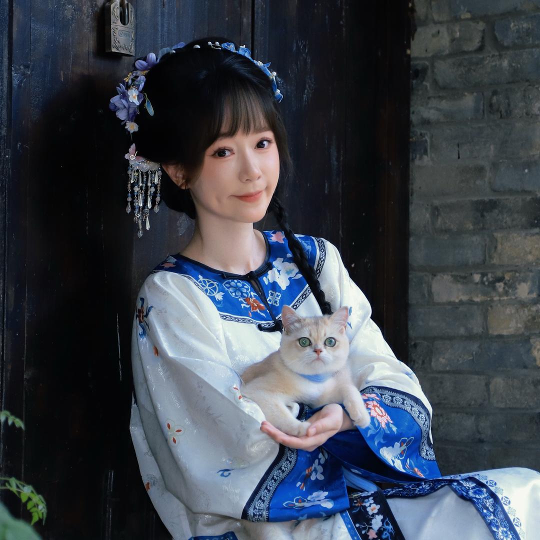 佑吃佑玩的Yuli呀