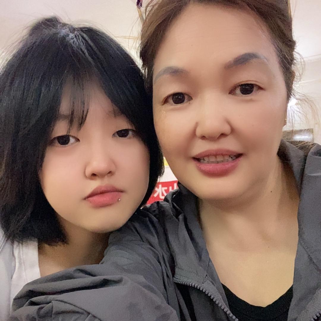 阅己  悦己