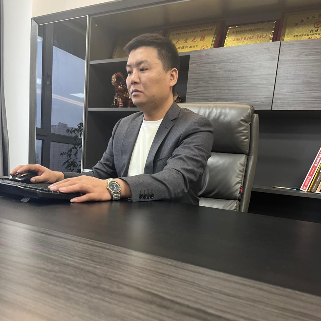 依娅姿女装——葛佳