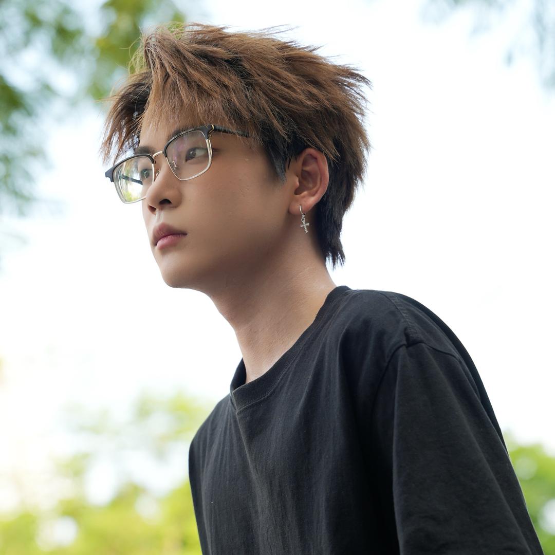 跃上星辰. 跃界少年