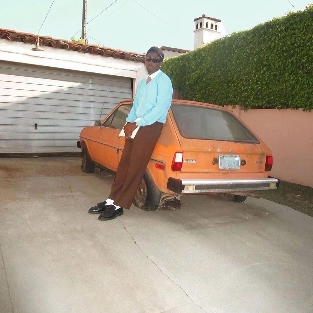 猛踹瘸子那条好腿.