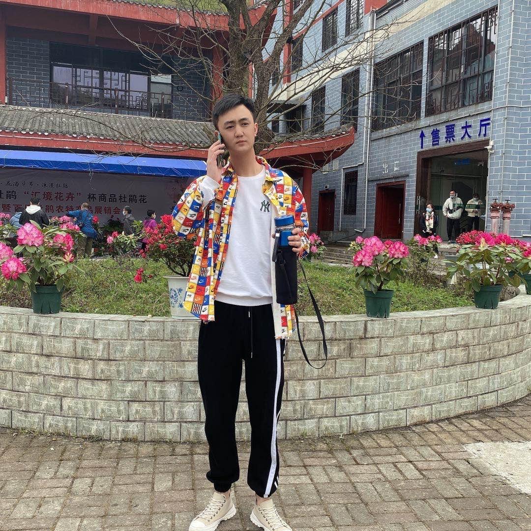 刘歪嘴二手名车