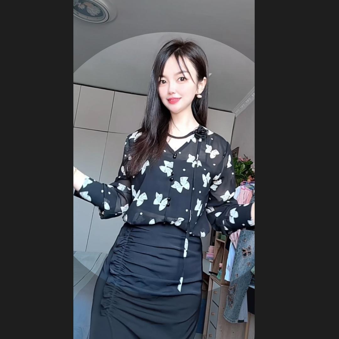 汪妹妹（穿搭在橱窗）