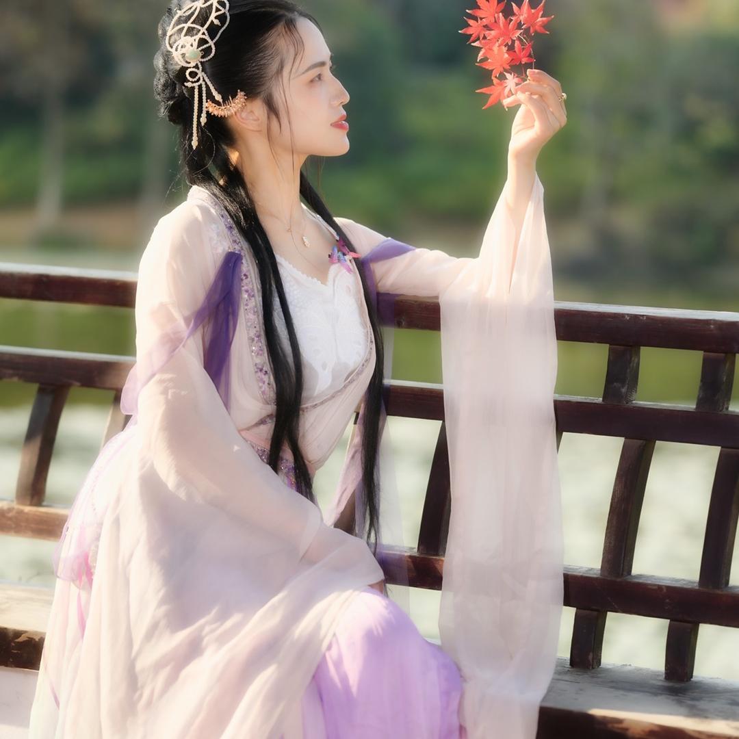 燕念玲