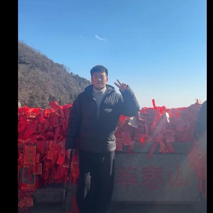 是董威啊！