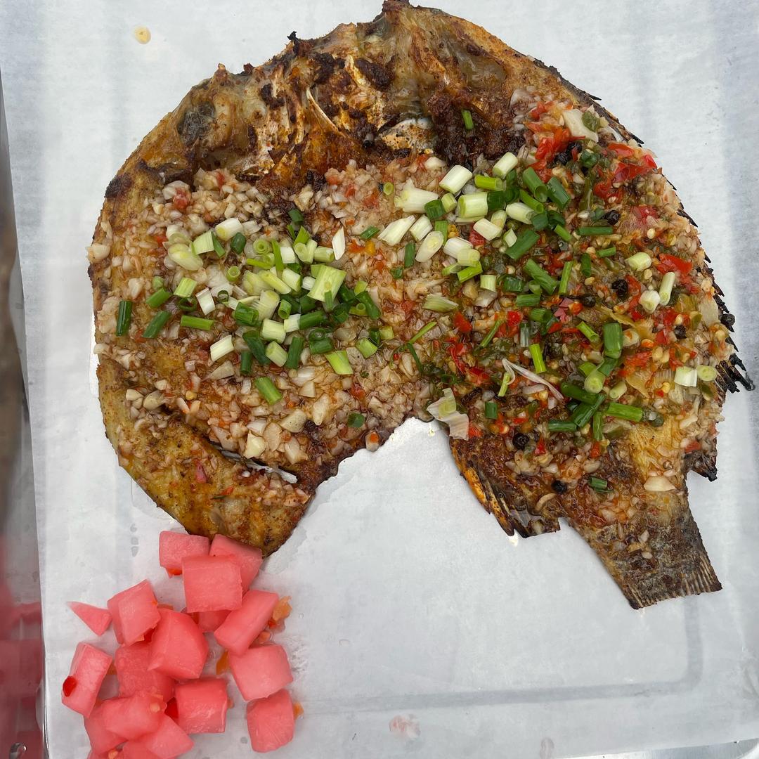 川小鱼烤鱼非油炸的鱼
