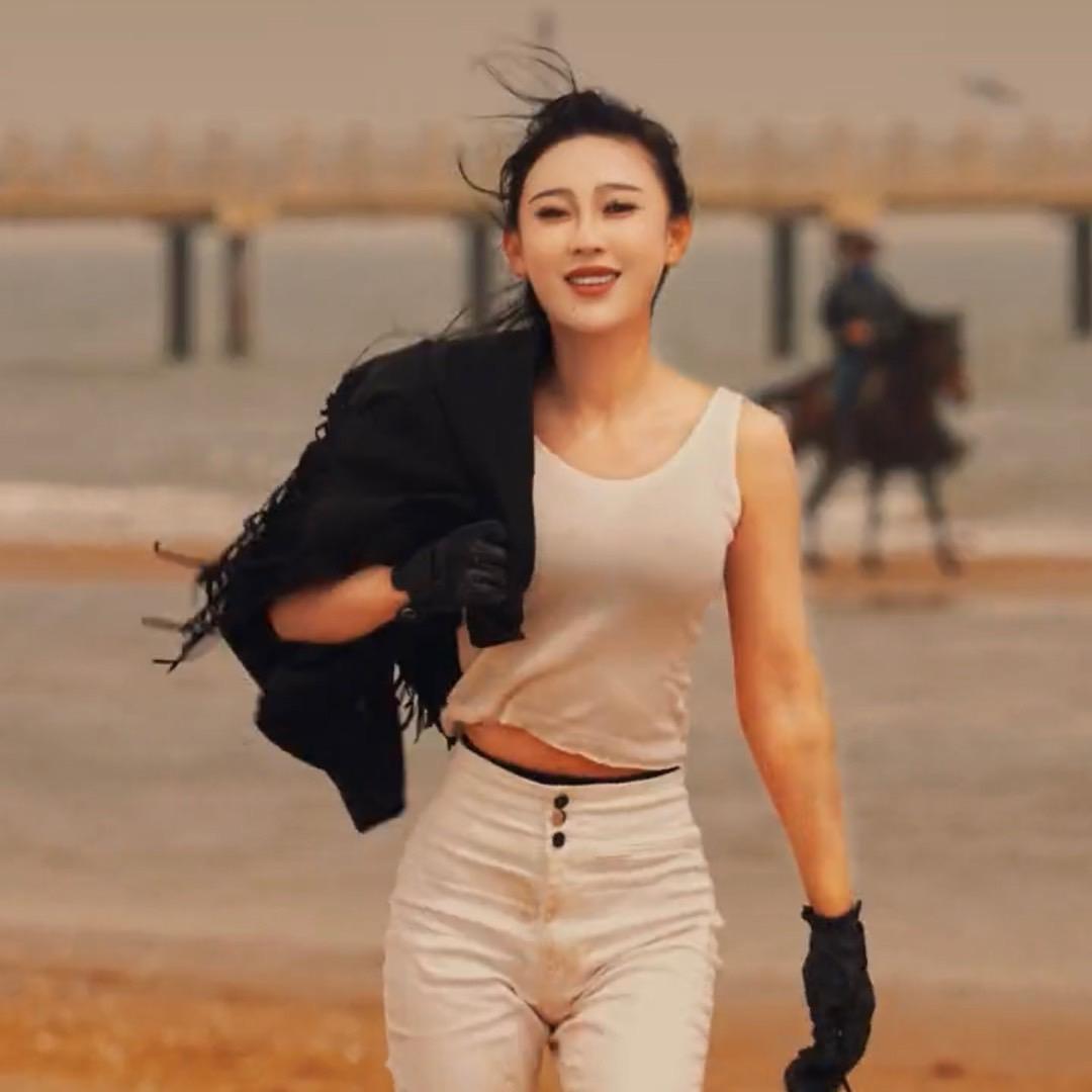周安安