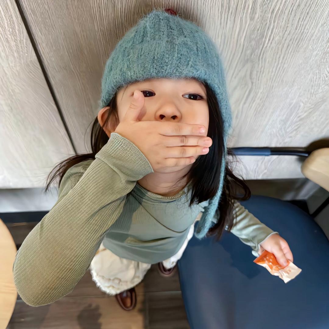 小怡．