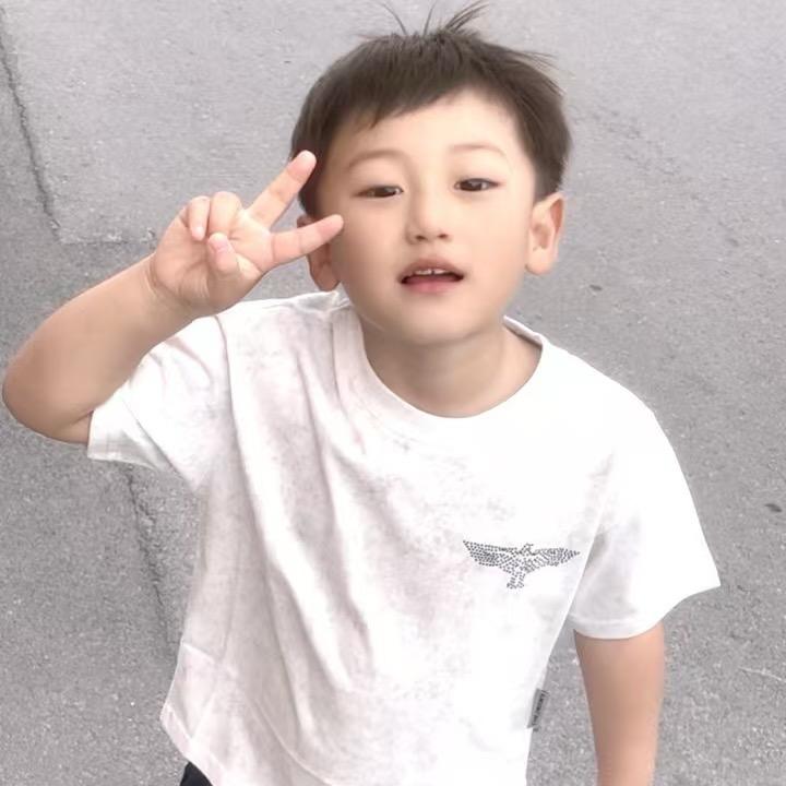 差一点点帅哥