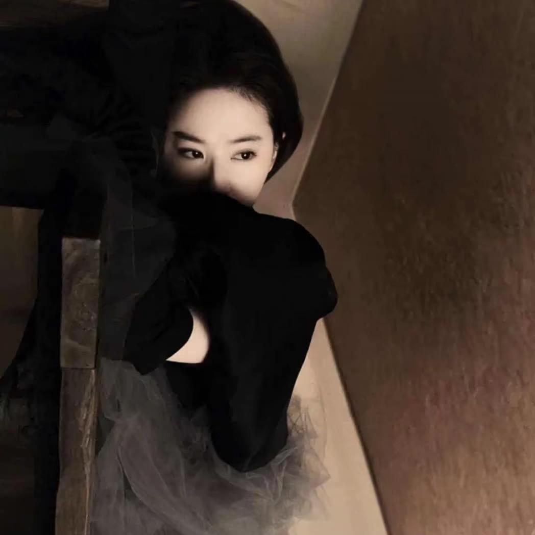 -夢 个 祺.
