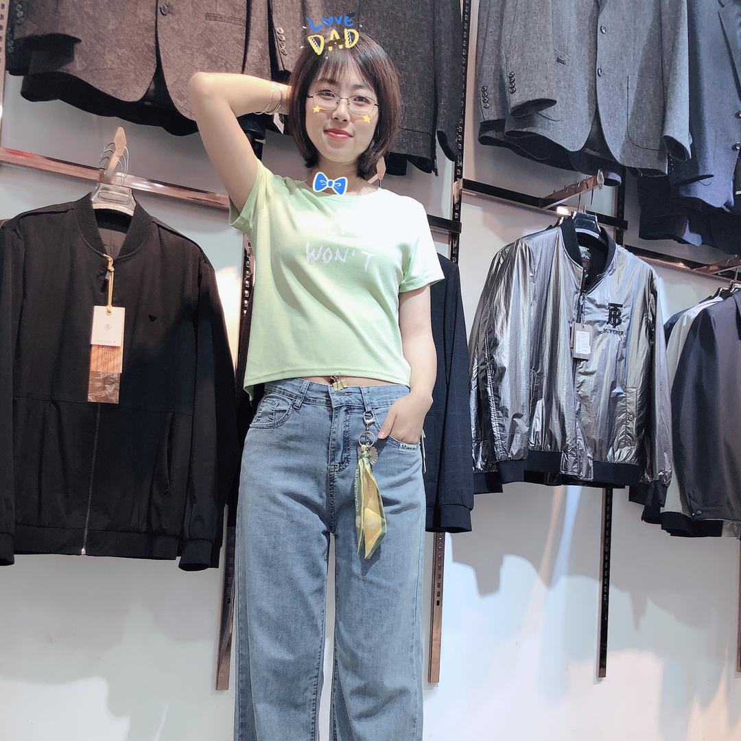 在茅溪做服装的晨晨